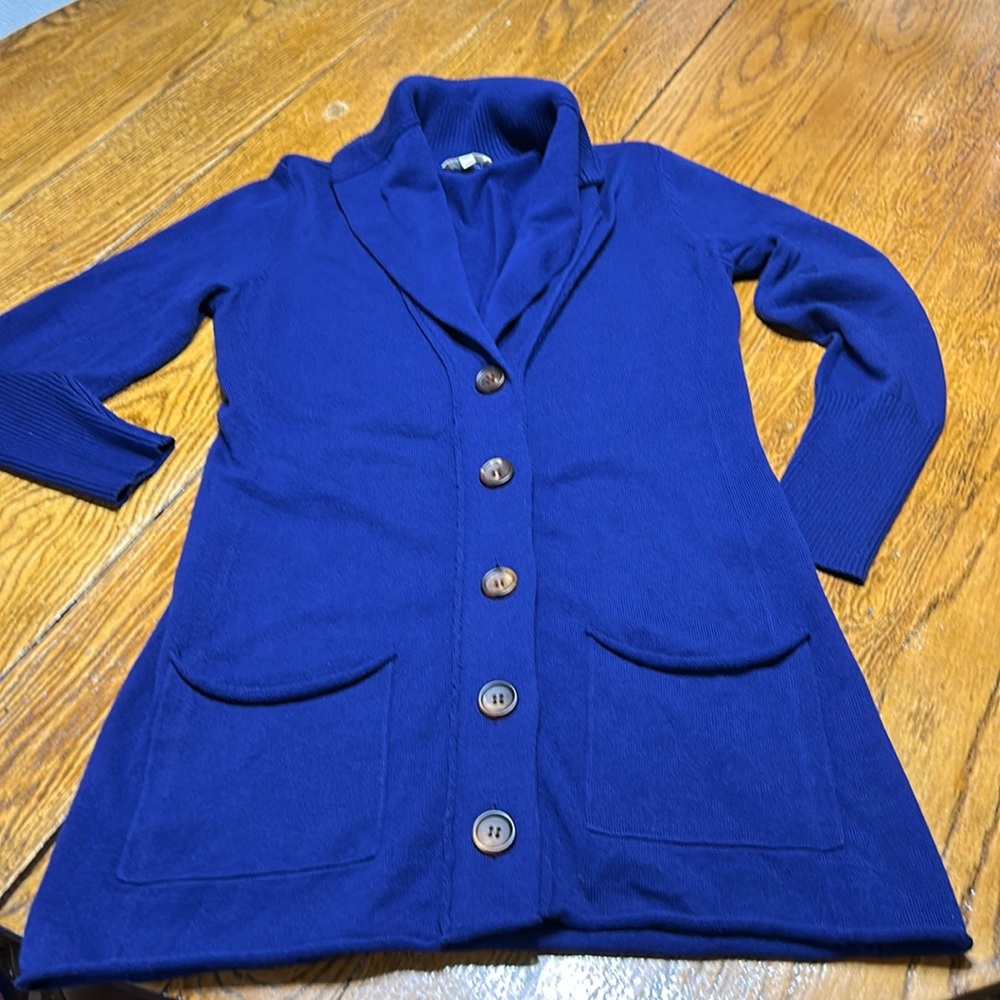 Eileen Fisher blue cashmere and cotton shawl collar cardigan.Button front. Small